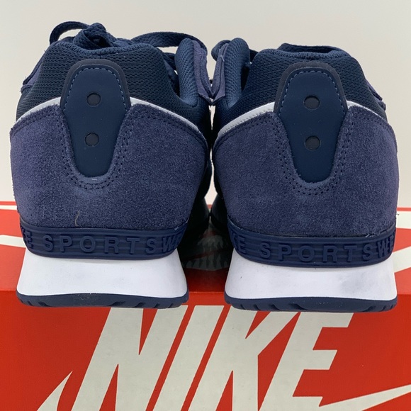 Nike Venture Runner - Picture 4 of 10